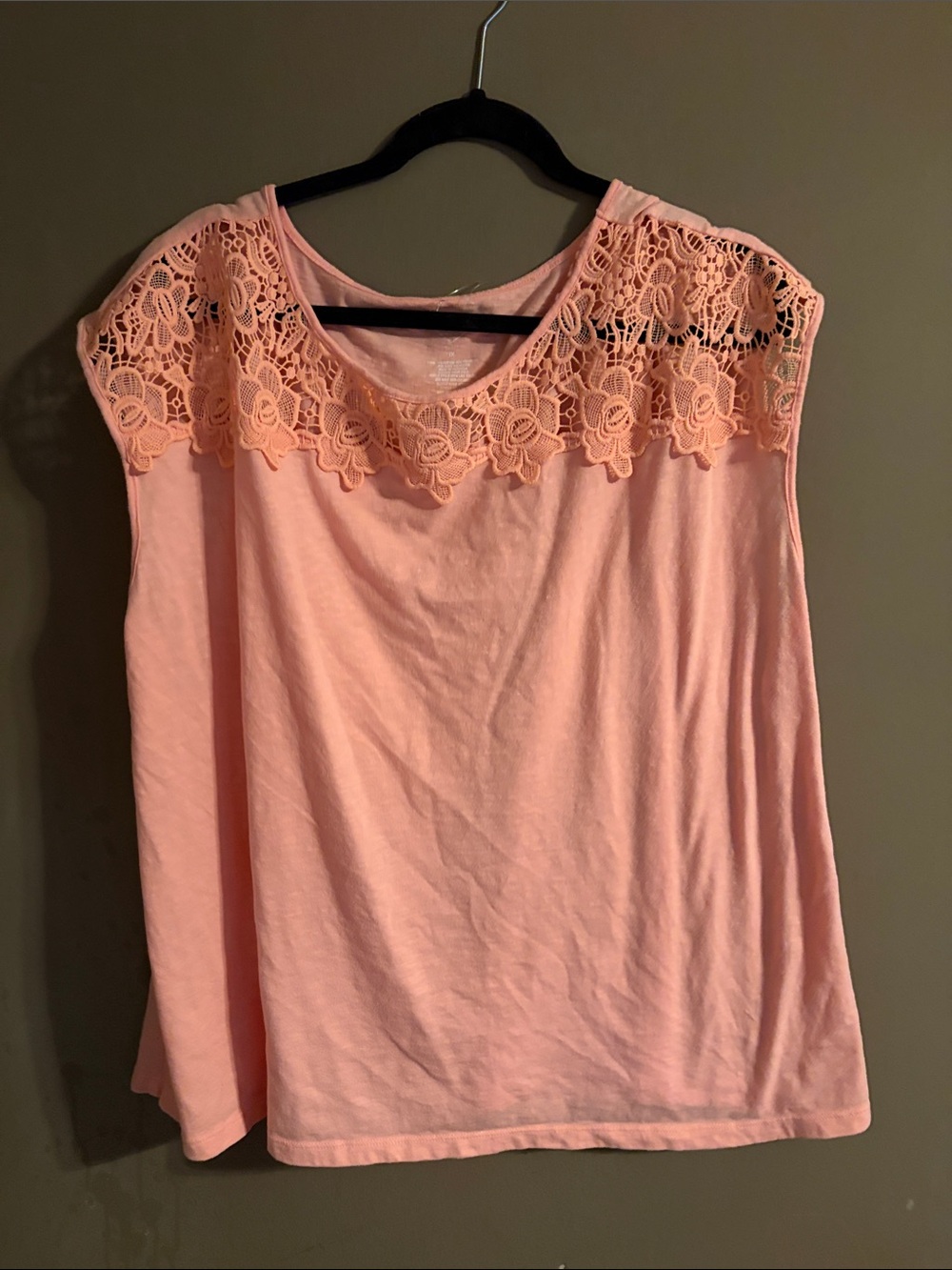 St.john bay coral 1x sleeveless shirt lace cut detailing